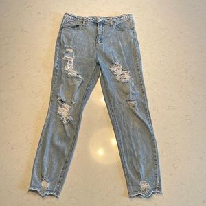 Wild fable High rise mom jean (Womens size 12)- like new condition/barley worn